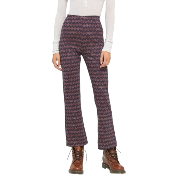 Urban Outfitters Cara High-Waisted KickFlare Patterned Pant Size S - Picture 3 of 16